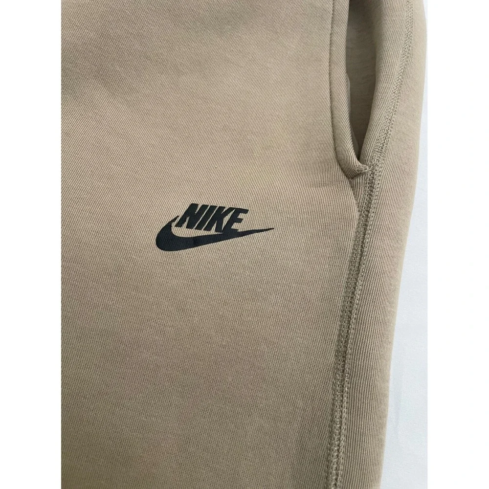 Nike Sportswear Tech Fleece Joggers Men's Medium Tan Khaki Sweatpants FB8002-247